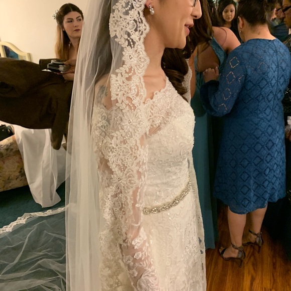 Vintage Wedding dress with pockets and Vail - Picture 6 of 7